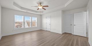 Room in 4 Bedroom Home in Wake Forest Gallery 30