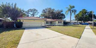 GULF GATE SARASOTA! OUTSTANDING 3 BEDROOM/2 BATH HOME WITH EXTRA LARGE YARD! Gallery 41