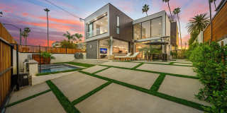 200 N DOHENY Dr Gallery 10