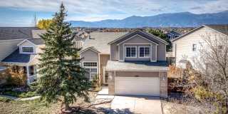 Spacious 4-Bed Home with Finished Basement| Pikes Peak Views Gallery 1