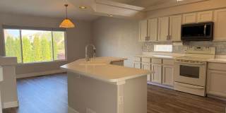 Spacious and Bright 3BD Home in Denver - Available Now Gallery 1