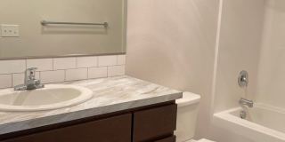 C221-Daybreak Gardens Apartments Gallery 45