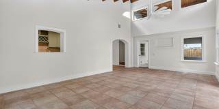 606 Paulina Road Gallery 23