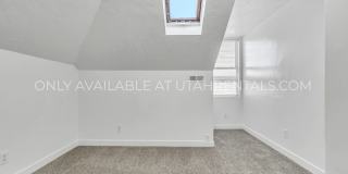 271 N 200 E Gallery 13