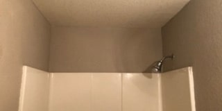 La Place 5th St Gallery 32