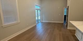 581 JAMESTOWN Gallery 14