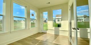 5 Bedroom, 3.5 Bathroom Home w/ Office and 2 Car Garage Gallery 19