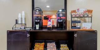 Elizabeth - Newark Airport Gallery 10