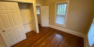 Room in 3 Bedroom Home at Brooks St Gallery 13