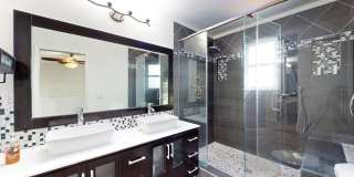 Waterfront Luxury Living – 4 Bed / 3 Bath – Over 2,600 Sq Ft Gallery 26