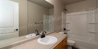 Rigden Farm Townhome in great location! Gallery 30