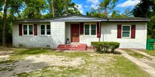 2324 Sterling Pl Gallery 1