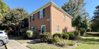 2 BR End Unit Townhouse with Covered Back Patio off Lawndale Gallery 1