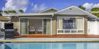 2bd/2ba Home w/Private Pool, Upscale decor, & Near Kahala Beach. Kahala Cottage Gallery 18