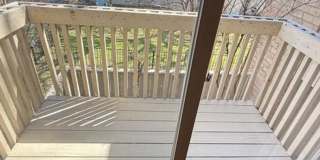 Arbor Village Condominium / Beautiful Update Unit / Refrigerator, Washer & Dryer included Gallery 29