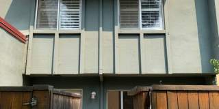 Adorable 3 Bed 1.5 Bath Covell Commons Condo ( fall Rental ) Gallery 34