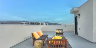 11728 Hamlin Street Gallery 20