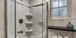 4050 MCGIRTS Boulevard Gallery 24