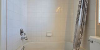 An Amazing NW Home! Over 3300 sq ft w/ pool & spa! Must see! Gallery 49