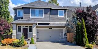 HUGE House in Lake Stevens School District with Office & Bonus Room Gallery 1
