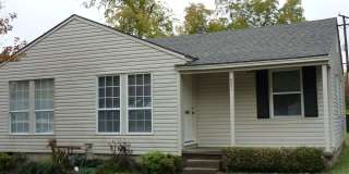 Beautiful 2 Bed 1 Bath in Quiet Area - NO PETS ALLOWED Gallery 1