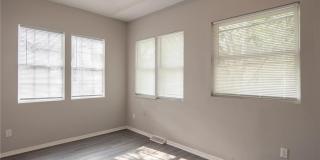 1125 Margaret Street Gallery 10