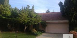 Beautiful Woodward Lake home on a large corner lot. Gallery 1