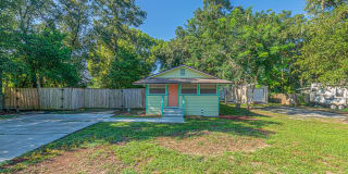 1120 East Minnesota Avenue Gallery 1