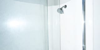 718 N Monterey St Gallery 37