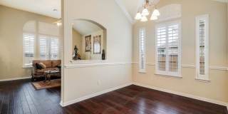 Beautiful one story stone home in Estates at Settlers Park Gallery 5