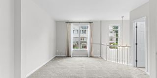 45426 Clarkes Crossing Square Gallery 13