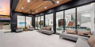 1960 NE 197th Ter Gallery 21
