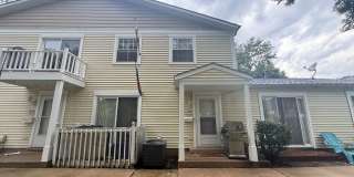 2 Bedroom Condo in Wheeling! 2 Bedroom Condo in Wheeling! Gallery 1