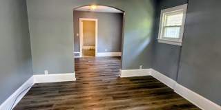 Two bedroom one bathroom single level home for rent Gallery 4