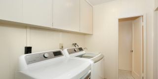 Spacious with split a/c units, solar, comfortable Island Home in Beautiful Kahala! Gallery 24