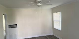 FOR RENT — COMPLETELY REMODELED Apartment Gallery 21