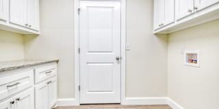 Move In Special: August Rent Free! Gallery 28