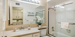 775 Chestnut St Gallery 16