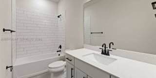 4470 Waterside Dr Gallery 22