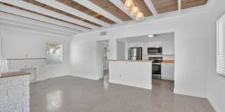 910 SE 3RD Street Gallery 4