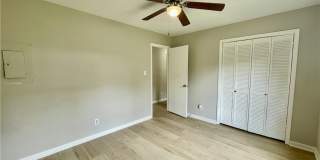 6732 Vaughn Road Gallery 19