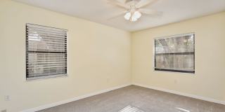 Gorgeous 3/2 Home with a 2 Car Garage Located in Well Maintained Cul-de-sac - Leesburg Gallery 13