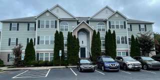 2 BED, 2 BATH CONDO LOCATED IN GREENSBORO! LAST MONTH'S RENT FREE IF YEAR LEASE IS COMPLETED! Gallery 1