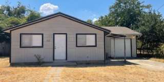 2/2/1 Remodeled Home Gallery 1