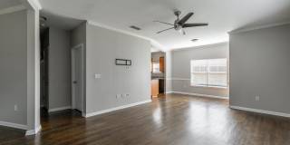 6105 Regency Court Gallery 4