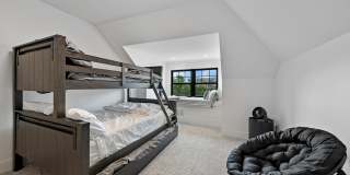 198 West 6th Avenue Gallery 18