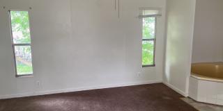 521 E. Veterans Memorial Blvd Gallery 14