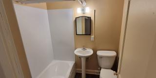 The Green Lodge Gallery 8