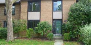 9704 SHADOW OAK Drive Gallery 1