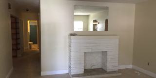 Large 3-2 with a carport Gallery 6